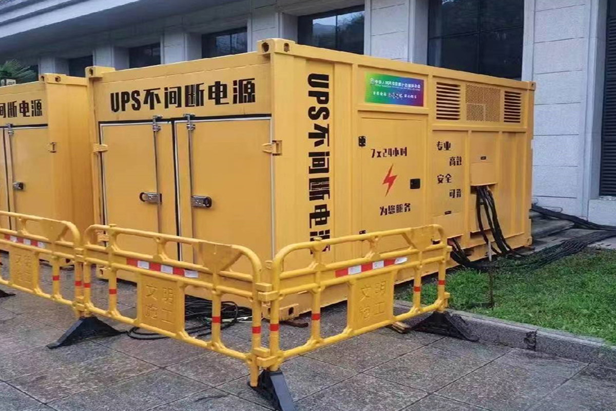 铁锋发电机租赁施工现场